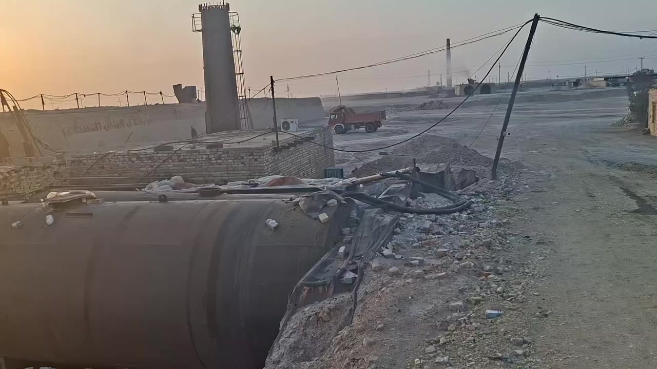 عمل طابوق للبيع العنوان الكوت مجمع الشويجة تفاصيل المعمل طول الفرن 21 خانة المعمل حاليا يعمل مساحة الارض 80 دونم حصة النفط 9 صهاريج باشهر متوفر كهرباء وطنية ويكون موقعة على الشارع العام 
لاستفسار الاتصال على الرقم 
***********
