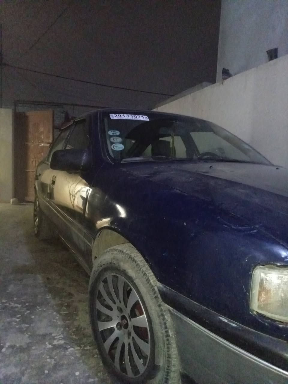 فتكره للبيع موديل 1991حجر16 محرك لصرف ولا نفخ والسياره حلوه ونظيفه الصبغ ملاحظات صغيره   شرط التحويل والرقم نينوى0758532914رقم ***********
