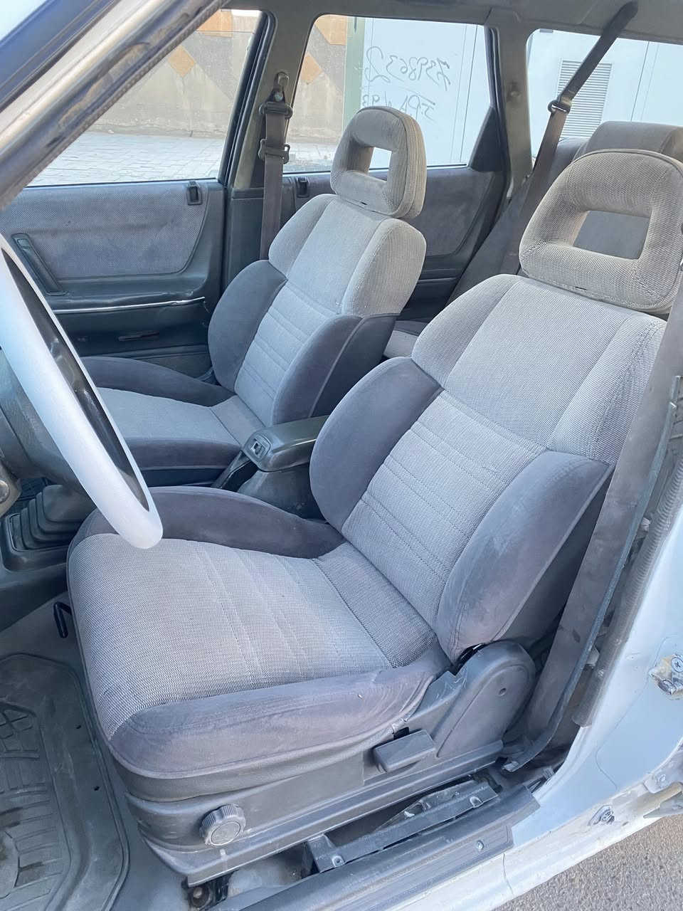 مازده للبيع حجم 626 مكفوله من الضربه والاصوليات فقط مصبوغه عام للجماليه مكينه وكير جدد شرط حداديه جديده تخم تاير جديد كهربائيات كله شغاله غرفه شرط جديده كله استوني مبدله رقم نجف مشروع وطني شرط المداور 
المكان نجف 
السعر 35 وبيه مجال 
للاتصال ***********
غير متواجد عالخاص
