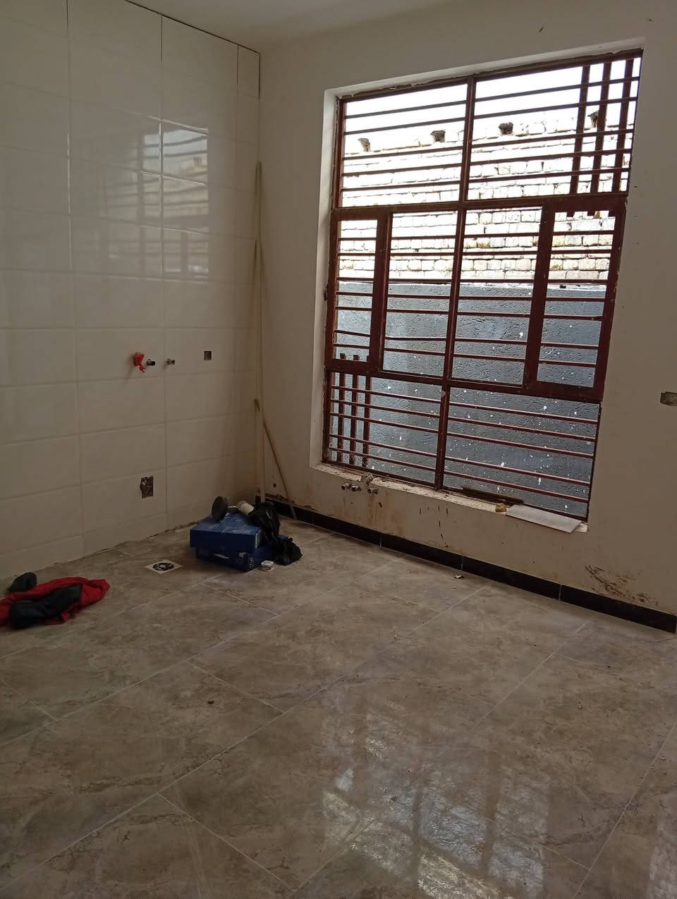 دار للبيع مساحة 150م في منطقة زين قوس في مربع ذهبي قرب مدرسة صينية بيت جاهز بأسم شخص واحد ثاني يتحول بأسمك ماي كهرباء سيراميك كله جديد بناء حديث للاستفسار الاتصال ***********
