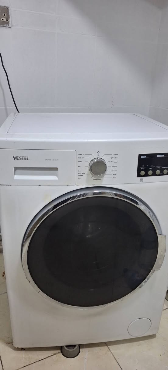 غسالة فيستل ٨ كيلو ١٤٠٠ دورة للبيع بسعر مناسب للتواصل خاص شرط شغالة


**إذا كنت صاحب هذا الإعلان وتريد حذفه لأي سبب، رجاءا أرسل رسالة إلى الدعم الفني**