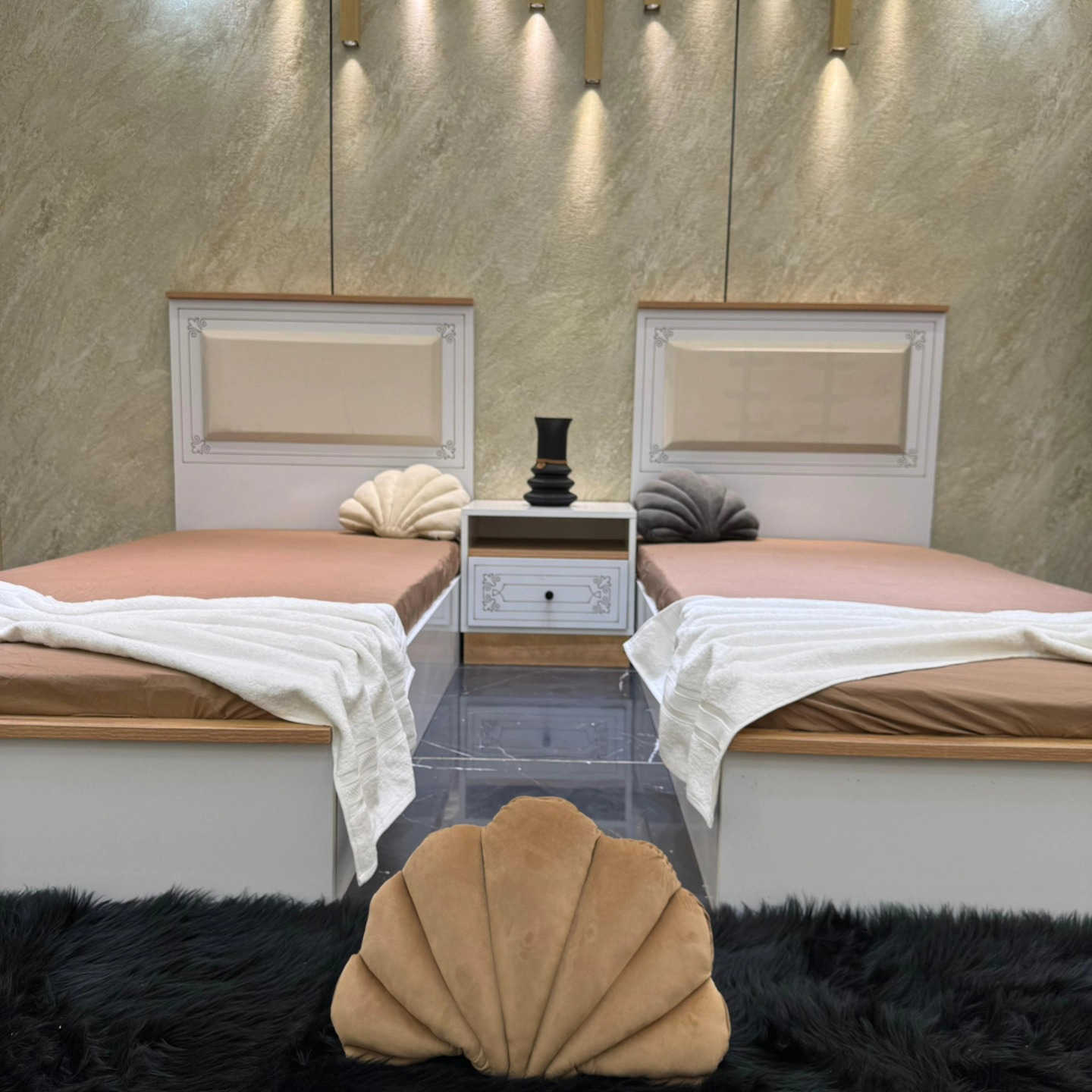 *موديل         ساندرا         الشبابي*

*لأول مره       ⭕️كنتور  12 أبواب*   ⭕️

*7 قطع        ولا أروع*

♻️ شغل درجه أولى 
♻️ سكه ثلاثيه 
♻️ يدات مدور

••          🔥   *850  الف*        🔥         ••

⭕️⭕️⭕️⭕️⭕️⭕️⭕️⭕️⭕️⭕️⭕️⭕️


**إذا كنت صاحب هذا الإعلان وتريد حذفه لأي سبب، رجاءا أرسل رسالة إلى الدعم الفني**