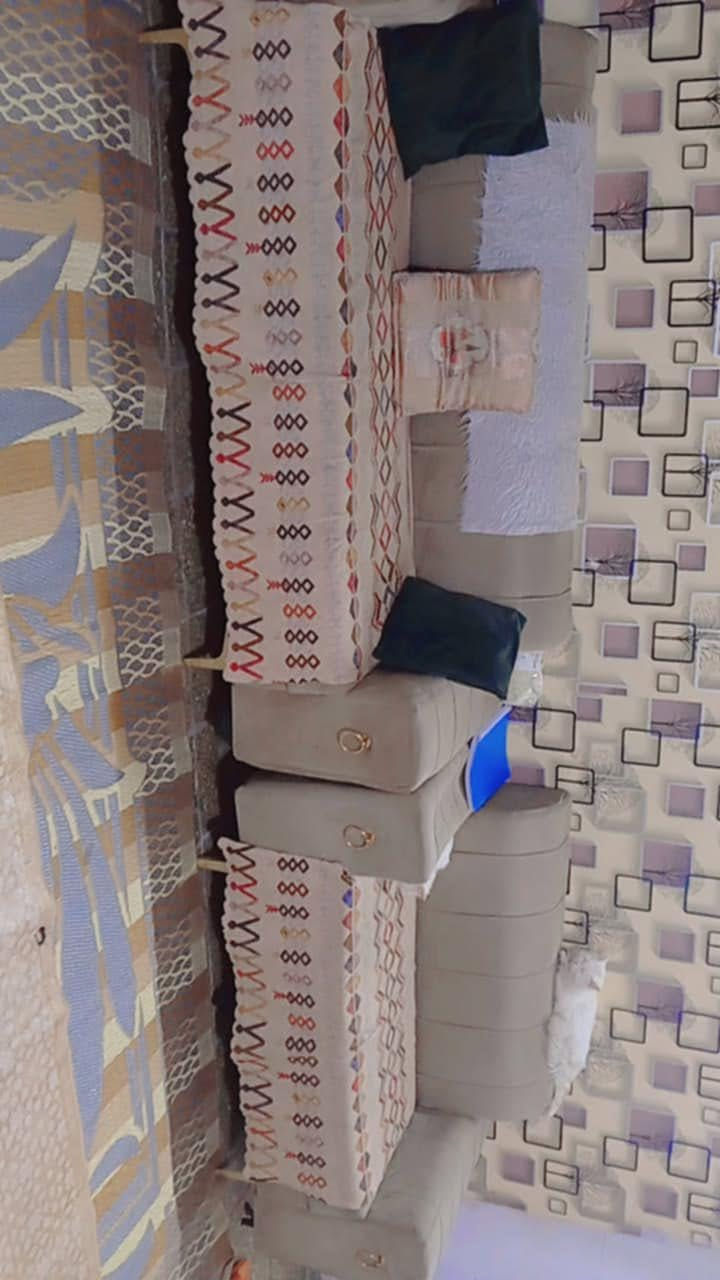 تخم للبيع ١٠مقاعد سعره ٢٢٥


**إذا كنت صاحب هذا الإعلان وتريد حذفه لأي سبب، رجاءا أرسل رسالة إلى الدعم الفني**