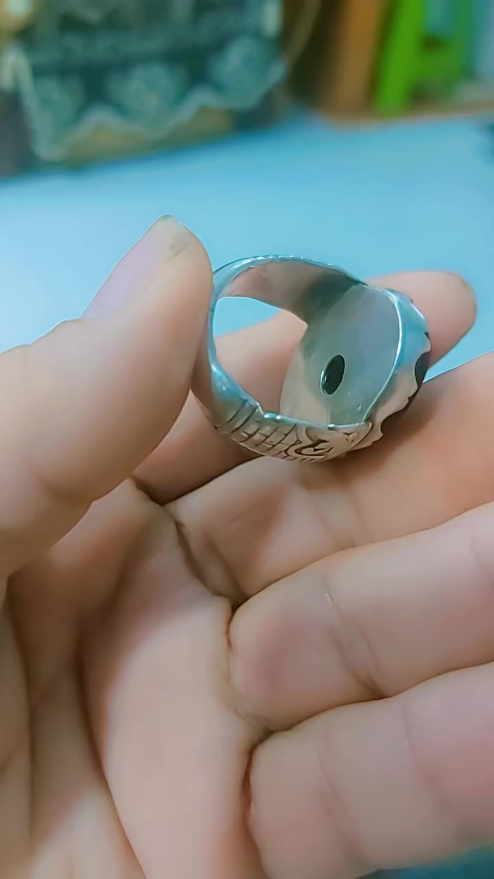محبس احمر على اسود  ثقيل بي صور شكثر يسوه انا ريد ابيع ناصريه


**إذا كنت صاحب هذا الإعلان وتريد حذفه لأي سبب، رجاءا أرسل رسالة إلى الدعم الفني**
