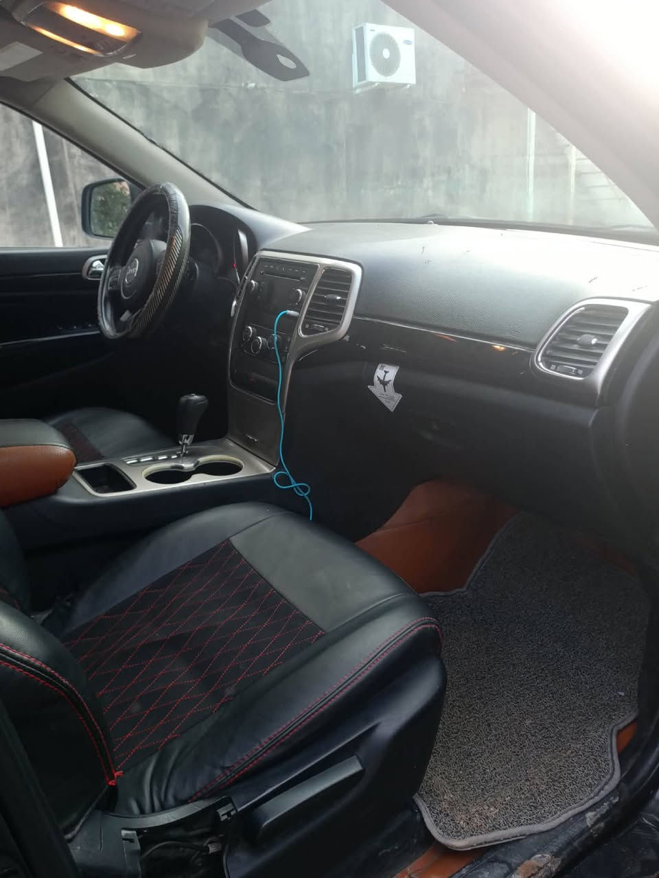 سلام عليكم  جيب موديل 2011 مكلوب بدون كص مكاني كركوك باقي التفاصيل خابرني او تدلل
***********
