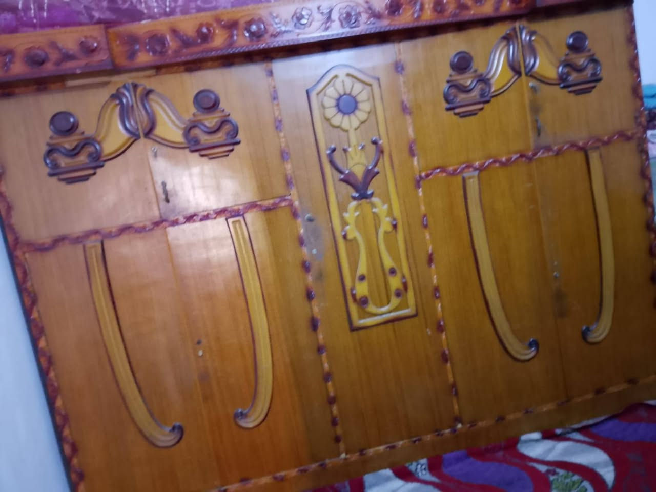 السلام عليكم كنتور 5 بيبان للبيع السعر 200 وبي مجال العنوان البلديات الاستفسار ***********
