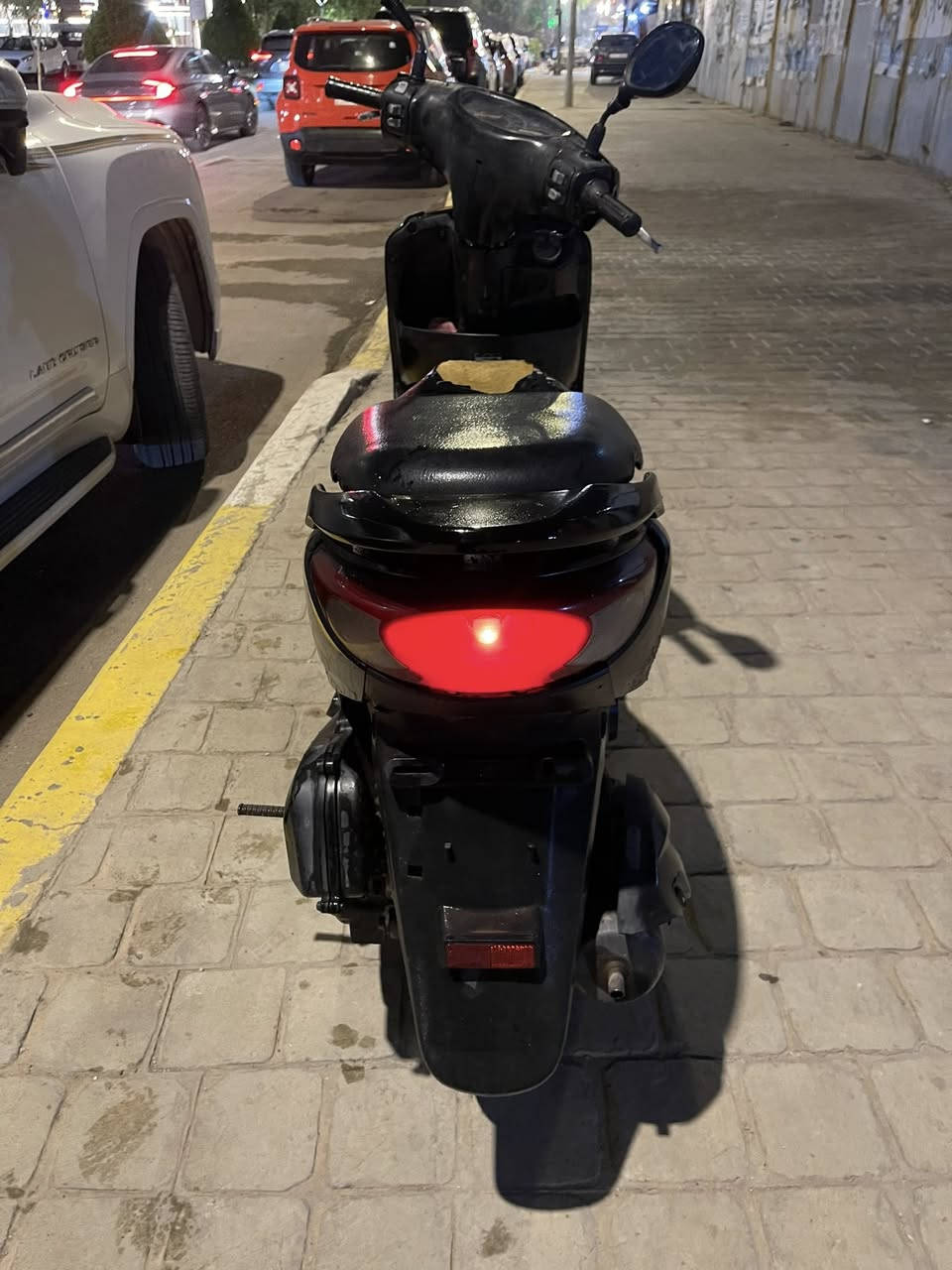 دراجه ابريز كابريته اصليه كهربائيات كله شغاله سلف وهندر تشتغله فشكته ابلاديه دبلات جدد شلعه ومعدل السعر 400 مكاني جادريه.  خاص.   ***********
