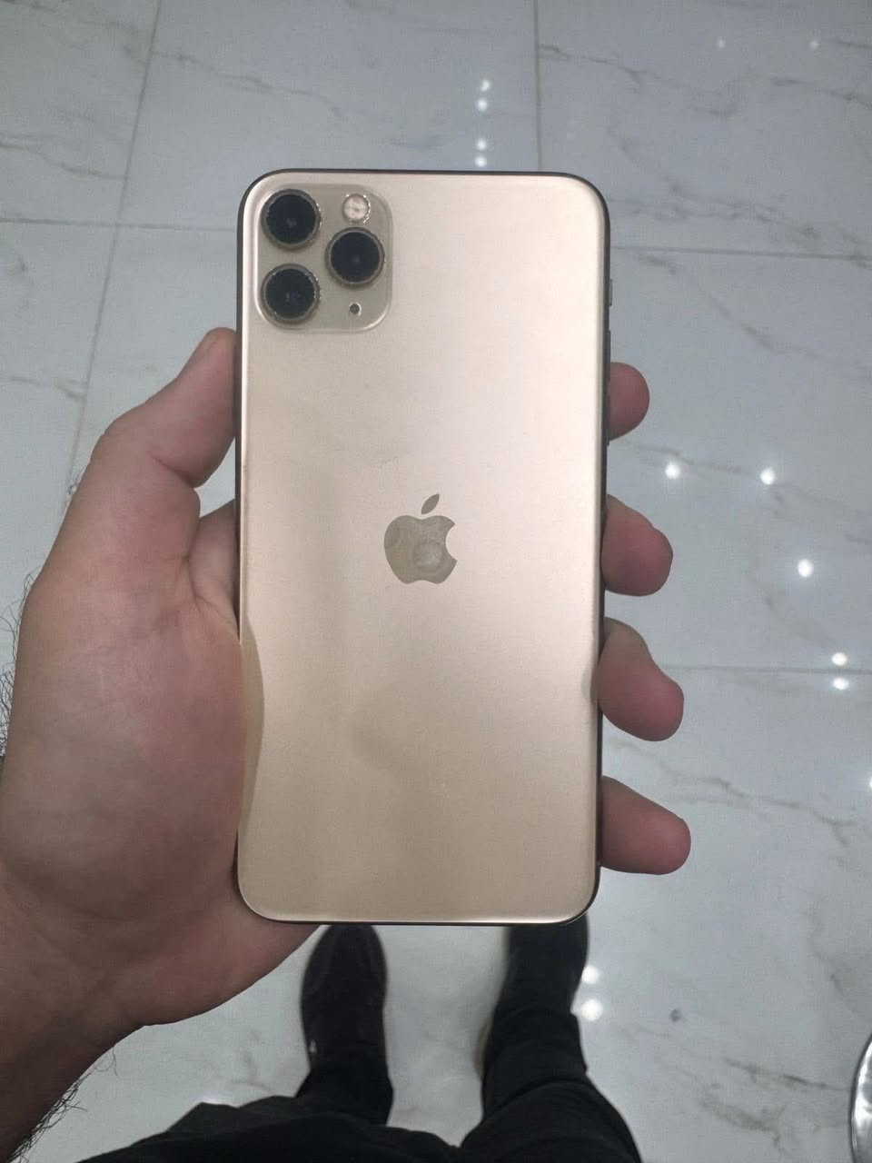 •  iPhone 11 Pro Max
•  السعة: 256GB
•  اللون: Gold (ذهبي)
•  رقم الموديل: A2218
•البطاريه ٧٤
•الجهاز ما مفتوح على وضع الشركه 
• كارتونته موجوده ويا كفرات 
السعر ٢٨٠ الف


**إذا كنت صاحب هذا الإعلان وتريد حذفه لأي سبب، رجاءا أرسل رسالة إلى الدعم الفني**
