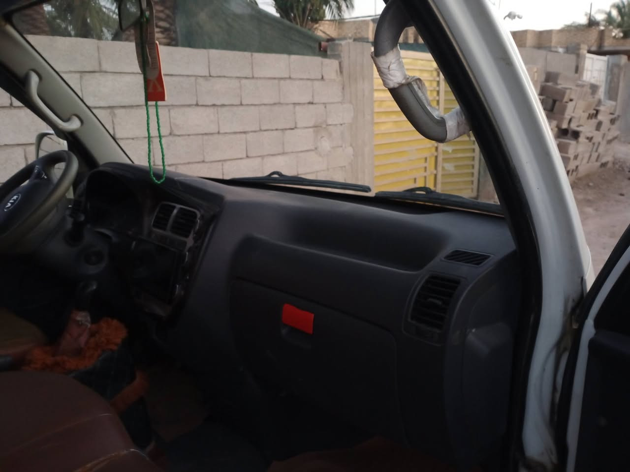بنكو فحل مكفوله كفاله موديل 2018 محرك ٤٠٠٠ مفتوح السعر ١٣٥وبيه مجال اتصل وبيك خير ودلل ***********
