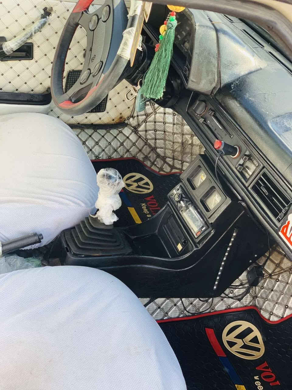 برازيل موديل 86سنوي اصلي له كه له زؤر جوان ماوه ته وه كاربايي هه موو ايش ده كات سه ياره كه ماشاءالله ي ده وئ له جواني سعري 45ورقه مه جاليشي تيدا سه ياره كه له هه وليره زماره تلفون *********** بغداد, العراق
