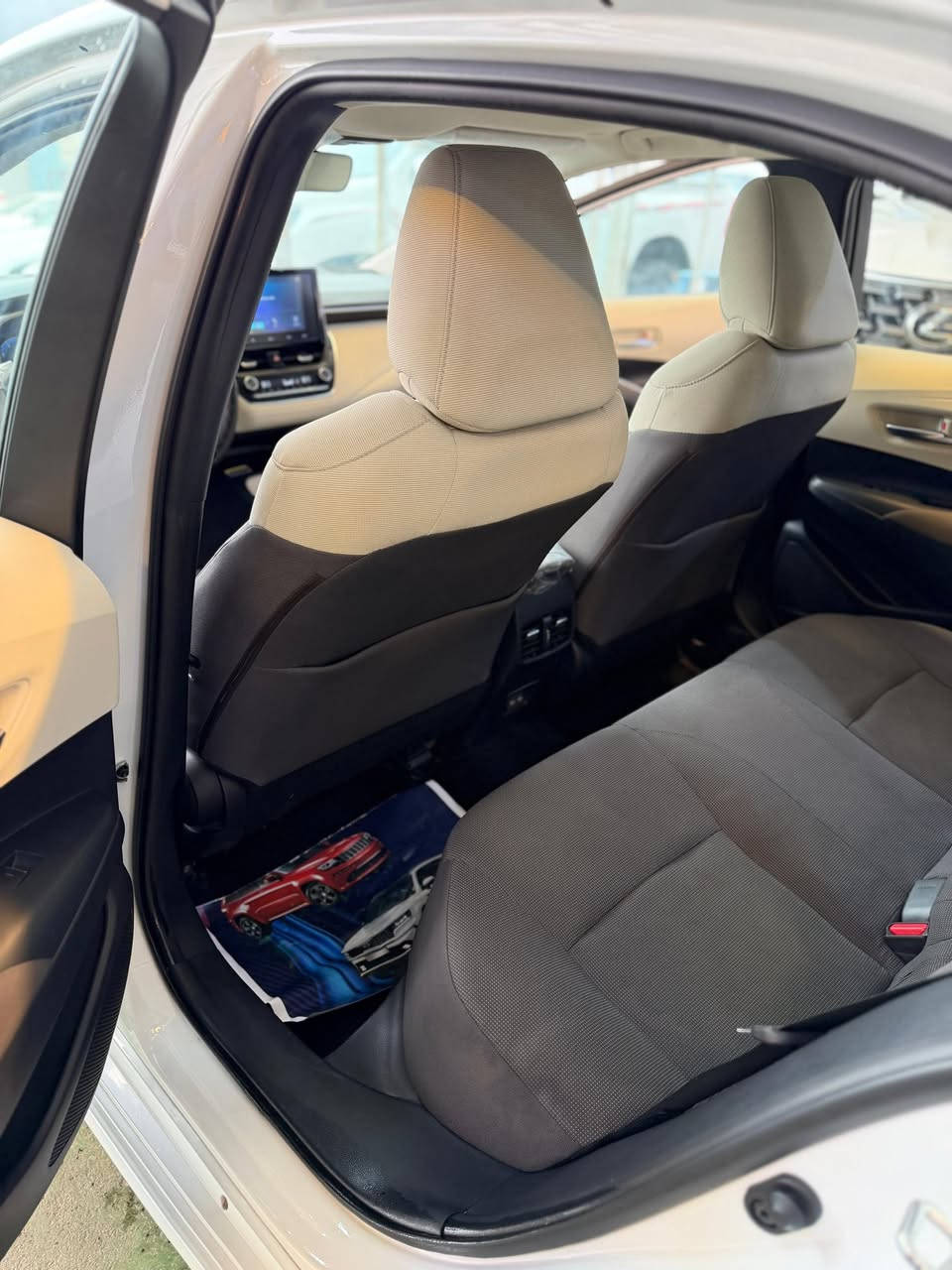 كورلا ساز  2024
رقم اربيل
بانزين 
ماشيه ٢٥ الف
بصمة
فتحة
تبديلات دهن مجاناً
ضمان كير ومكينه ٤ سنوات
* السيارة بيهة بارد بخشم البنيد و صبغ قليل بلجنطة
السعر ١٧٢$
بغداد
***********
