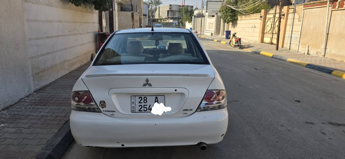 السلام عليكم لانسر للبيع موديل 2010 رقم نجف دولي  مشروع وطني وين ما يعجبك تحول تحويل ثاني يوم سياره كامله مكمله خير من الله محرك ١٦٠٠ قبق ابيض كير اوتوماتيك وعادي شغلات   ابيع حزام ضربتها بالجنطه 
مكان سياره صلاح الدين قضاء بلد 
الاتصال ***********
