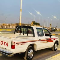 سياره تيوتا موديل 2000 سيارة جديده وحلوه مال جناي السعر ٦٥ وبيهااا مجا...