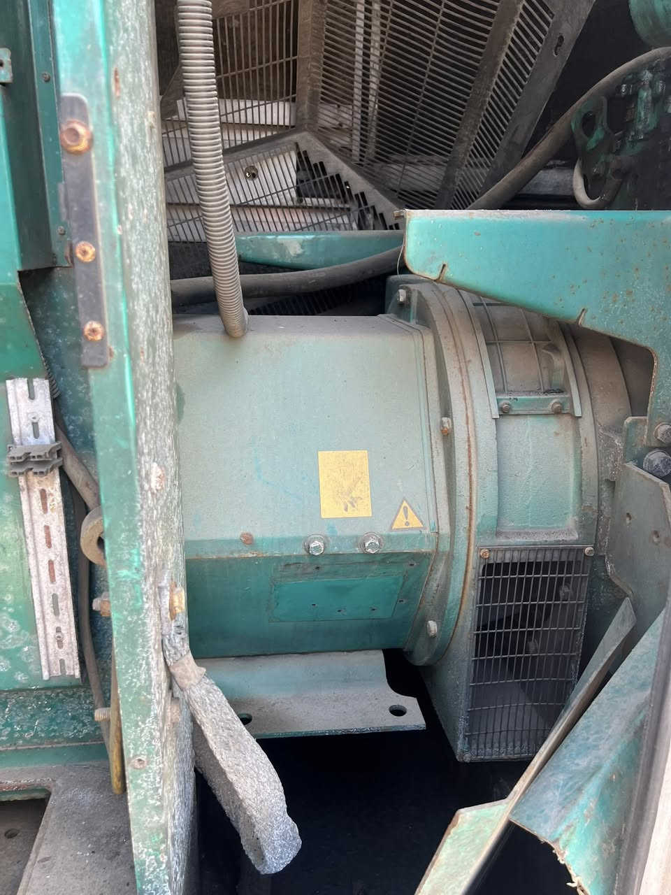 السلام عليكم مولود كمنز 250 كيفي سيت بلادي مكينه شغاله عل حمل لا تنقيص ولا تبخير راس توليد بلادي كاتم 
السعر 50 ورقه ***********
