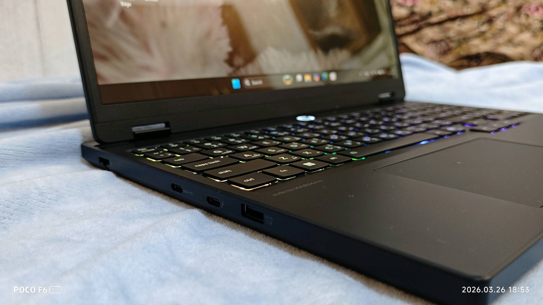 سلام عليكم . labtop lenovo legion 5 للبيع الاستخدام اقل من 48 ساعة
Lenovo Legion 5 15IAX10

CPU - Intel® Core Ultra 9 275HX 

GPU - NVIDIA® GeForce RTX™ 5070 8GB GDDR7

15.1" WQXGA 2k 165Hz, hdr 

RAM - 1x 32GB SODIMM DDR5-5600 

STORAGE - 1TB M.2 2242 PCIe® 4.0x4
 مكاني بعقوبه 
رقم للتواصل واتساب ***********