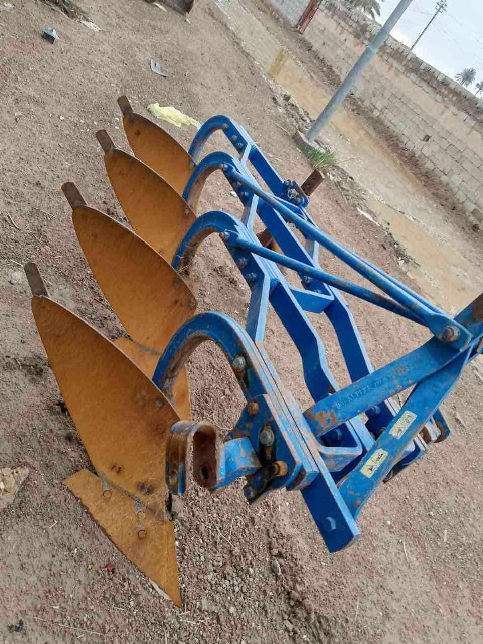 فدان البير رباعي حجم 12 مكفول كفاله عامه السعر مليونين ونص وبيه مجال ***********/***********المكان الانبار الكرمه
