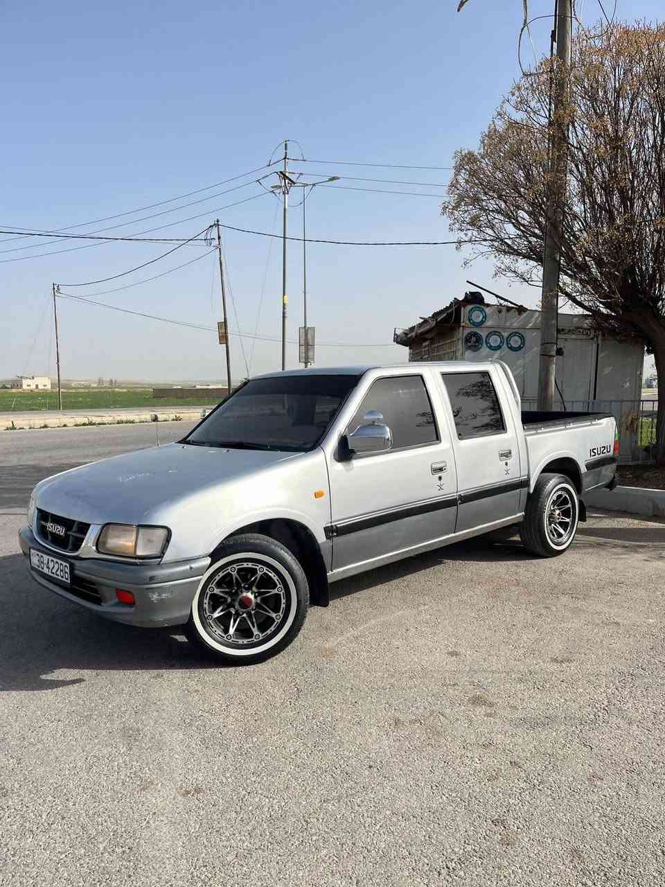 بكم اسوزو موديل 99 Ls بحالة الشركة
ماتور 2800 وكاااااااااااااااالة
قير بككس 2800 وكااااااااااااالة
فحصه قصعات 
مرخصة 
مكنيك وكااااااااااااااااااالة مش بحاجة إلى اي صيانة 
مشيه نخب ول ولا طقه ✈️✈️✈️✈️✈️✈️✈️✈️✈️
غرفة الشركة وكااااااااااالة 
كراسي الشركة 
جنط وكاااااااااااااااااالة 
حوض بلاستك وكااااااااااالة
مكيف
قزاز كهربا 
البيكم من حض القناااا الله يبارك الصاحب النصيب 
الموقع المفرق مغير السرحان 
إلاتصال. 0772129772


**إذا كنت صاحب هذا الإعلان وتريد حذفه لأي سبب، رجاءا أرسل رسالة إلى الدعم الفني**