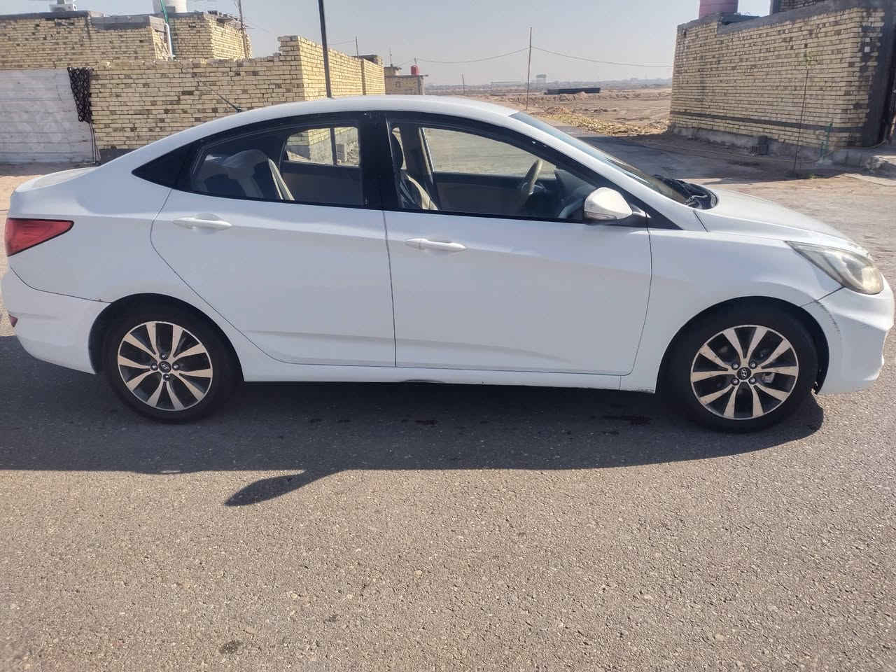 اكسنت 13مضلع خليجي محرك 1600مكفول كير بيه تأخير نمره سياره مكفوله ما عده ضربه بلدوسه  موضحه بلصوره السعر 87بيهه مجال البصره القبله 
***********
