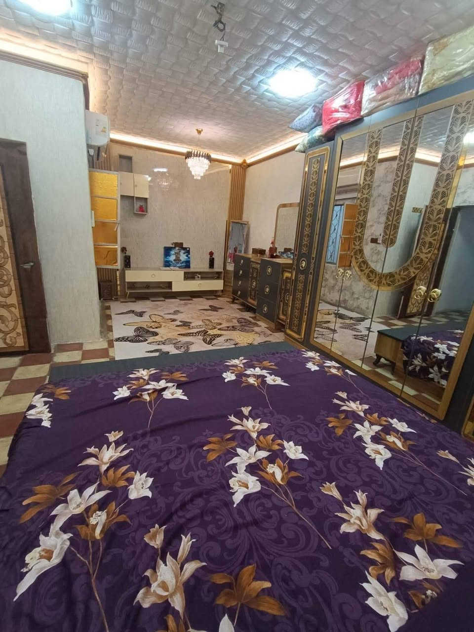 السلام عليكم

خلفيه للبيع المساحه 65 متر طابقين ((واق حال ))
نضيفه كلش التفاصيل موجوده الصور 
اي ستفسار موجود عل فيس 
العنوان الشعله قطاع الثاني خلف البانزيخانه


**إذا كنت صاحب هذا الإعلان وتريد حذفه لأي سبب، رجاءا أرسل رسالة إلى الدعم الفني**