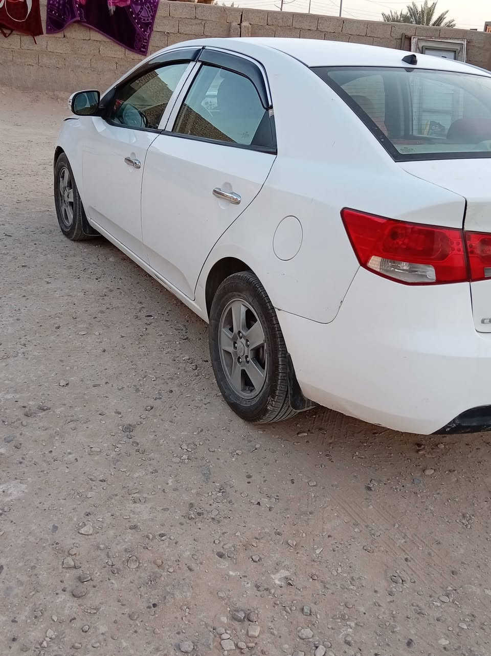 سيراتو موديل 2012 سياره نضيفه ضررها جاملغ امامي سعر 90 وبيه مجال قليل سياره بسمي تحويل مباشر رقمي *********** غير متواجد ع فيس
