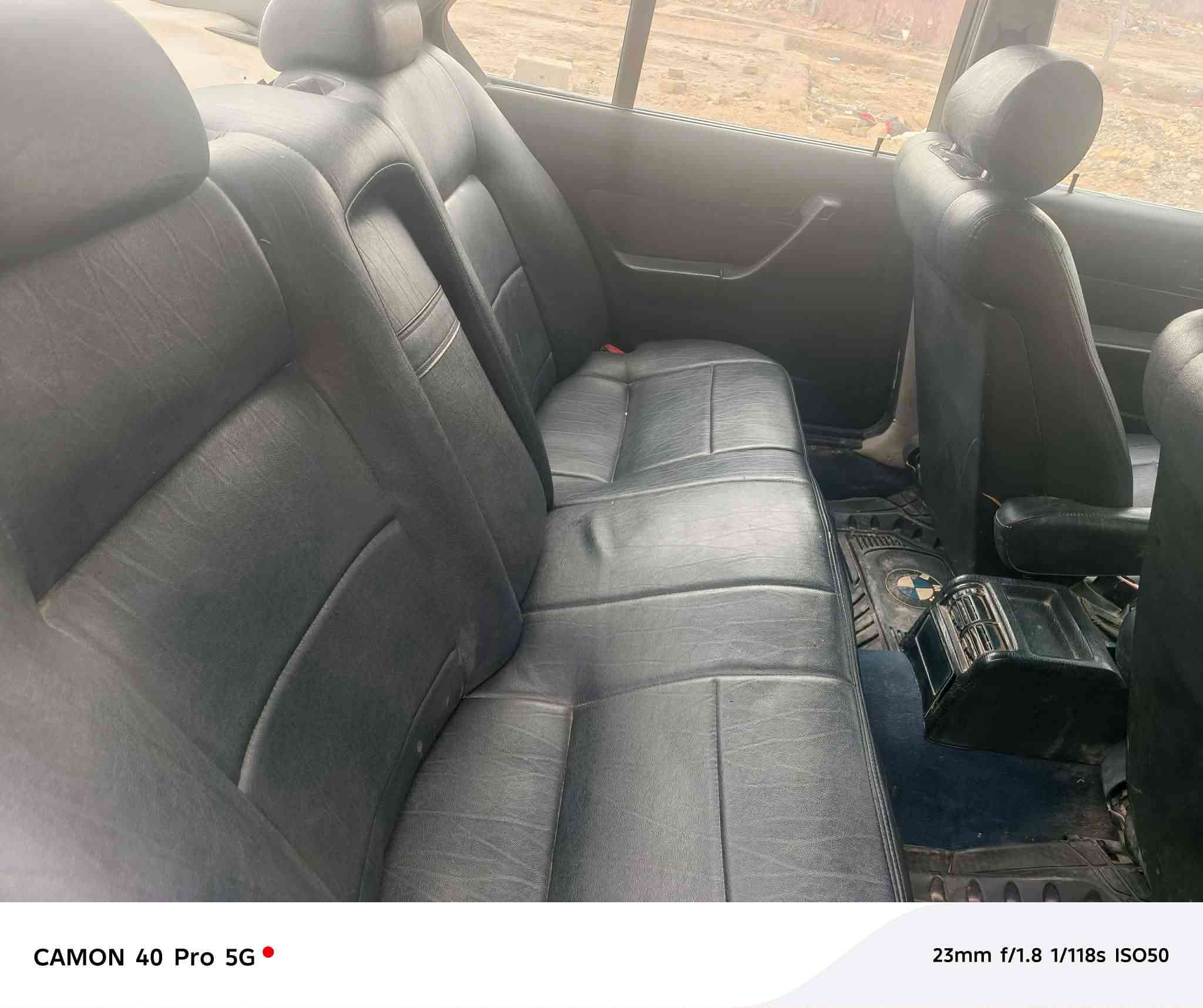 السلام عليكم 
بي ام دبليو ٥٢٠ محرك كير ٢٥ مسكر فانوس لون سمنتي موديل ٩١ رقم بابل انكليزي بجم عريض غرفه جديده فتحه سقف كهربائيه ريمونت تقفيل مال حديث ويل شعاع مري منفصل صالنصة رياضي تخم تاير جديد باتري جديد تبريد حداديه 
 ((   مراوس  ))   ٧٤٠ أو ٥٤٠ كير أوتو أو عادي مو مهم
للاستفسار الاتصال على الرقم *********** بيه واتساب/مكاني بابل المركز
