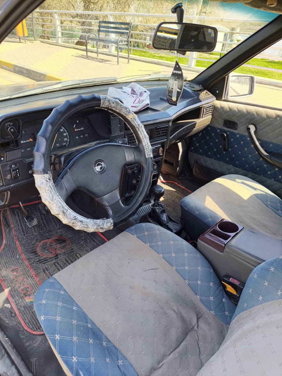 كاديت موديل 91 كير ومحرك شرط. طخم نضيف باتري جديد تواير كهربائي كلو جديد السعر 30بي مجال بسيط . باسمي إني الشرعي العنوان حمام العليل رقم ***********//***********
