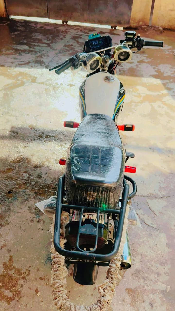 سلام عليكم سيفان محرك 200باب لأول موديل 2024مابي أي نقص محرك شرط مامدوده عليه سبانه لسعر 625وبي مجال حيل قليل مكاني تكريت ***********
