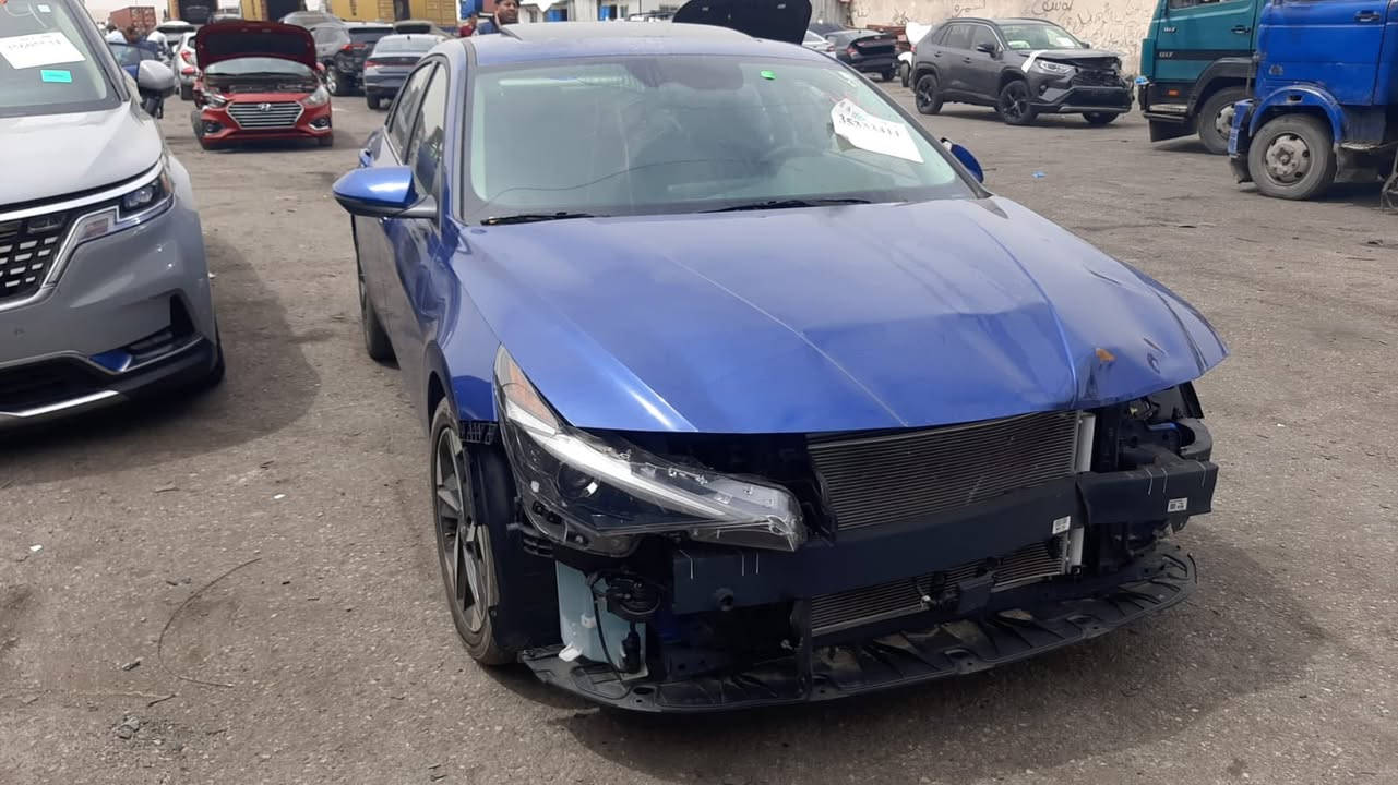 سلام عليكم النتره للبيع 2021 وراد أمريكي سياره فول موصفات  وصور الحادثه موجوده بل منشور مكان سياره بغداد مدينه الصدر 
سياره معوقين  ما بقه شي وتفك وكاله عامه سويلك سياره بسمنه وأي ستفسار هاذه رقم ***********
