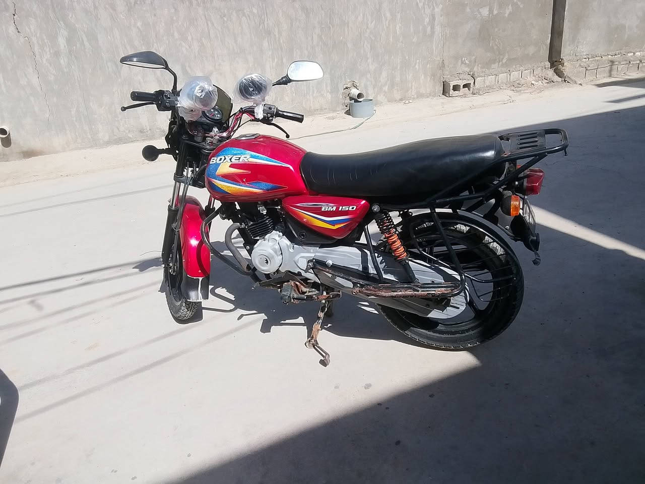 سلام عليكم دراجة بوكسر للبيع موديل 2019كفالة عامة اوراق كاملة اصولي مامفتوح بيهة خيط بوخار السعر 950وبيهة مجال للطيبين عنوان ديالى خان بني سعد للاستفسار الاتصال ***********اتصل ودلل
