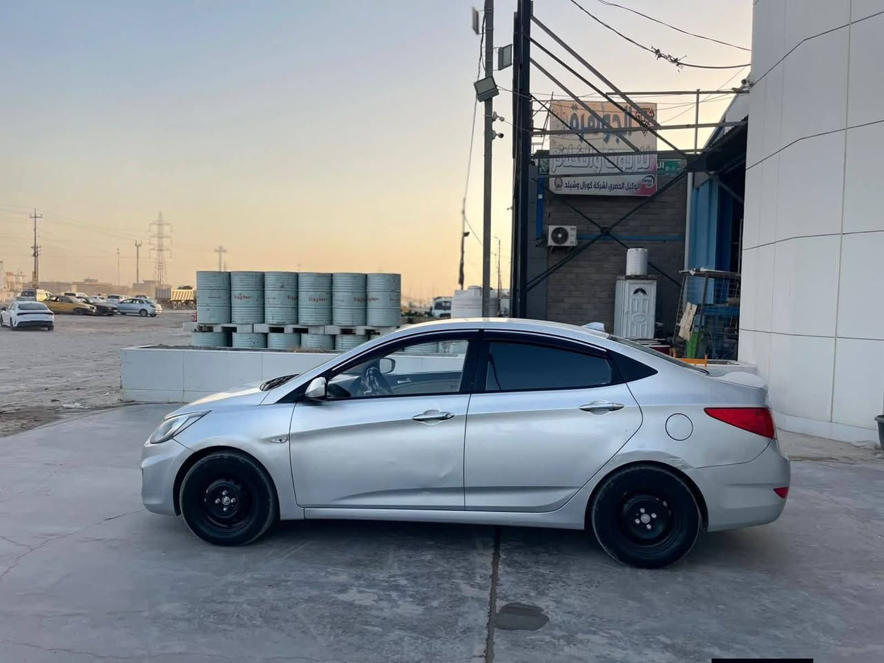 اكسنت خليجي
موديل 2015
سياره بأسمي تحويل وين متريد
السعر 82
مكان السياره بغداد حي العامل 
***********
