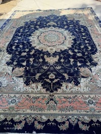 سجاد مستعمل • قطعتين متشابهات • توصيل كربلاء