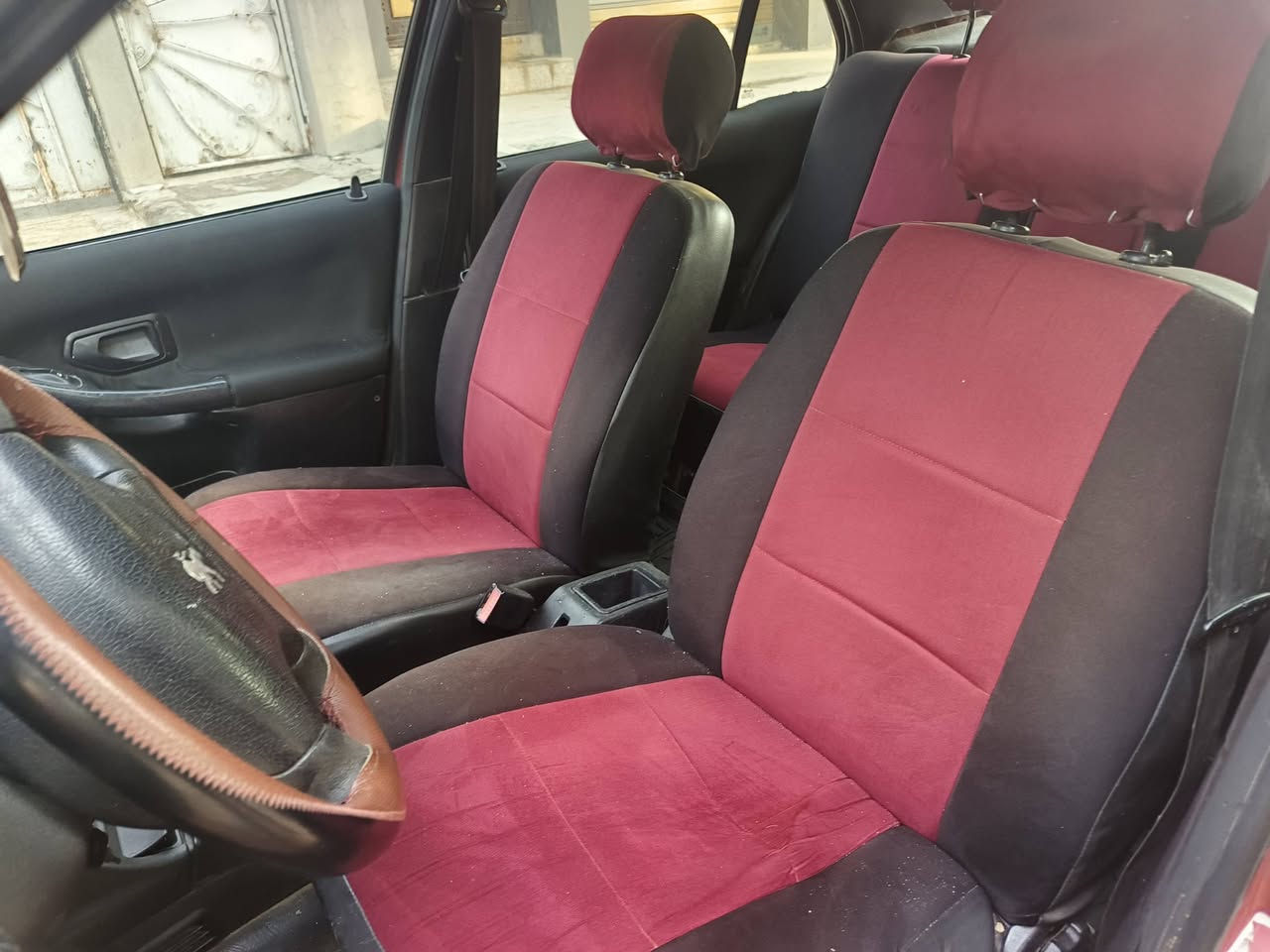 السلام عليكم 
بيجو 306 مكينه كير نضيف السياره حلو ما تصرف عليها دينار شرط تحويل شرعيها بل موصل مشروع وطني كاربون بانزين بيها السياره مال بيت السعر 38 وبيها مجال شوي 
***********
