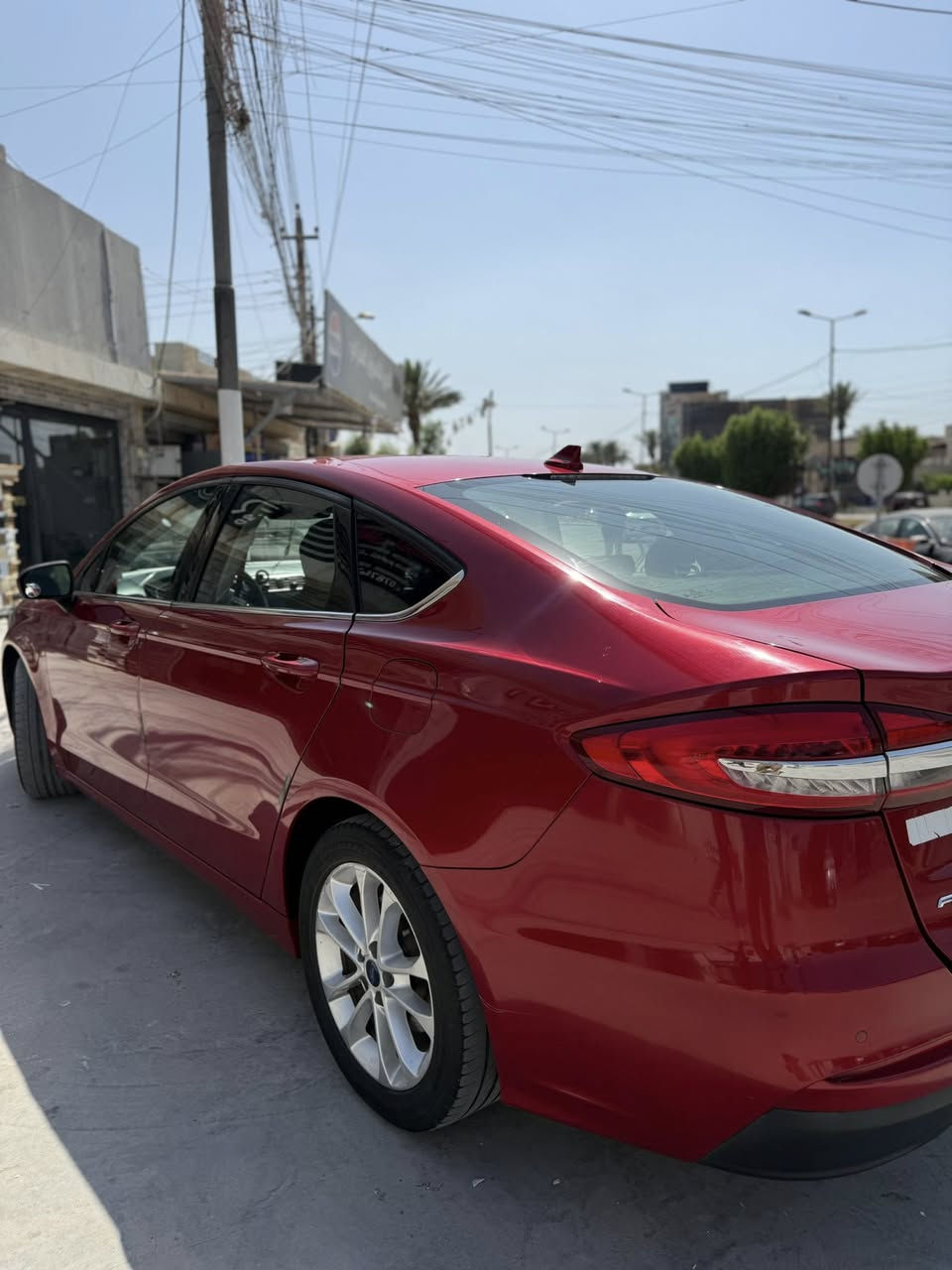 فورد فيوجن 2020
للبيع السعر 125ورقه 
مواصفات se
حادث جاملخ خلفي بدون اير باك 
٧٦ الف ميل 

***********
