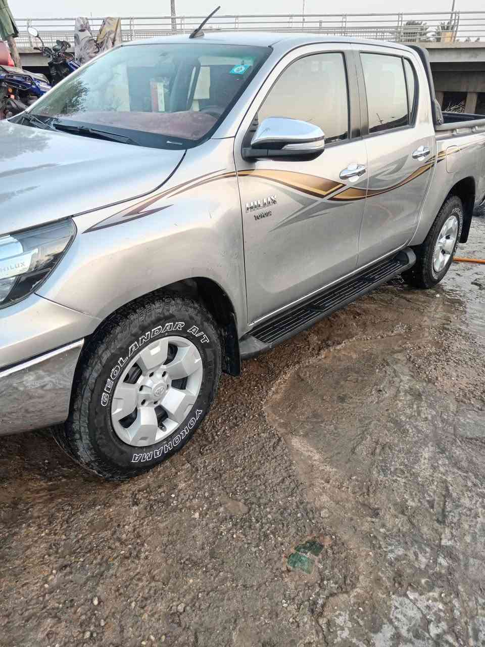 السلام عليكم
للبيع او مراوس تويوتا هايلوكس موديل 17 كويتي اصل فور ويل كير عادي   رقم كربلاء دولي تحويل مباشر مكاني الديوانية الاستفسار اتصل على الرقم ***********
