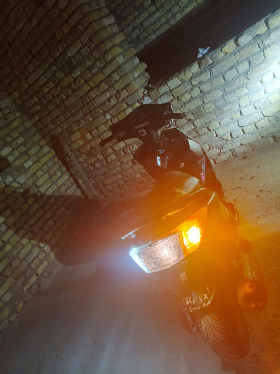 السلام عليكم دراجه سكنس فحل ياباني دراجه نضيفه وحلوه دراجه نقصه بريك خلفي بس وكفر امامي السعر 400 وبيه مجال بصيط المكان بغداد حي اور الرقم *********** اتصل وبل خدمه
