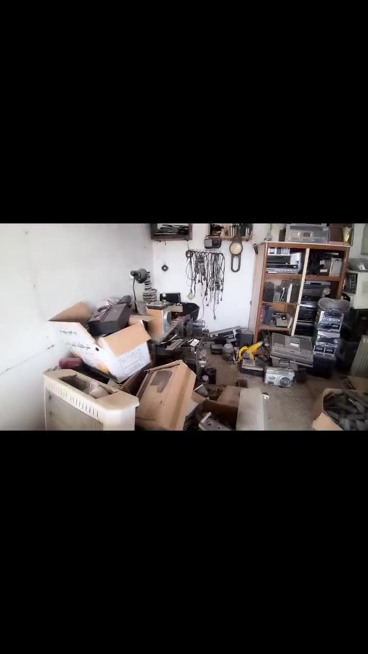 السلام عليكم ورحمة الله وبركاته المحل بكمله للبيع) ***********) عنوان سماوه
