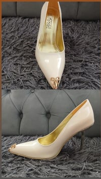 ملابس • قناة واتساب • للبيع