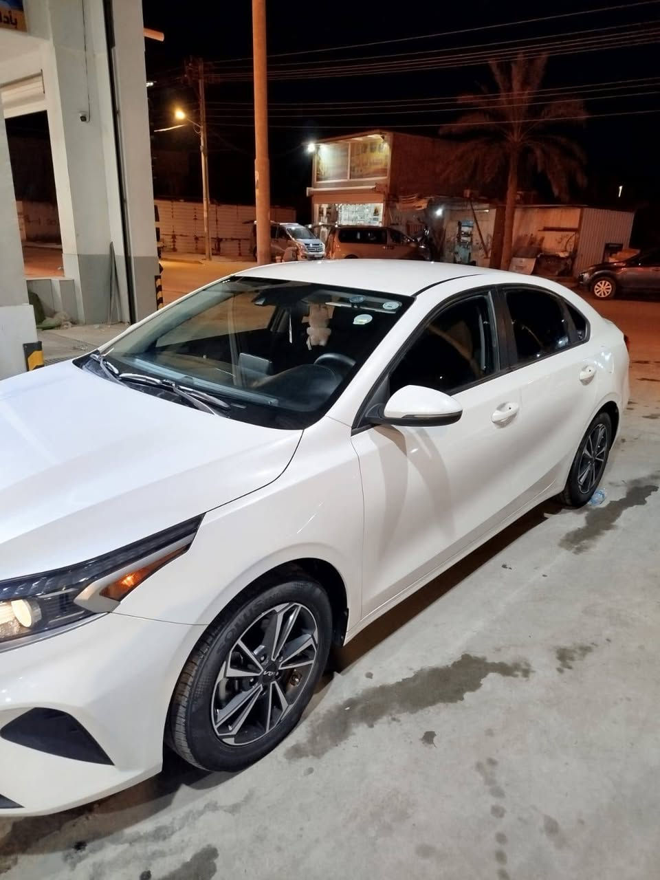 سلام عليكم كيا فوررتي
محرك 2500 دوش 
ضربه فقط جنطه
ماشية 6000
رقم اربيل بأسمي 
تحويل ثاني يوم مكاني بصرة السعر 170 وبيها مجال و اي استفسار هذا رقمي *********** 
الرقم الثاني ***********
