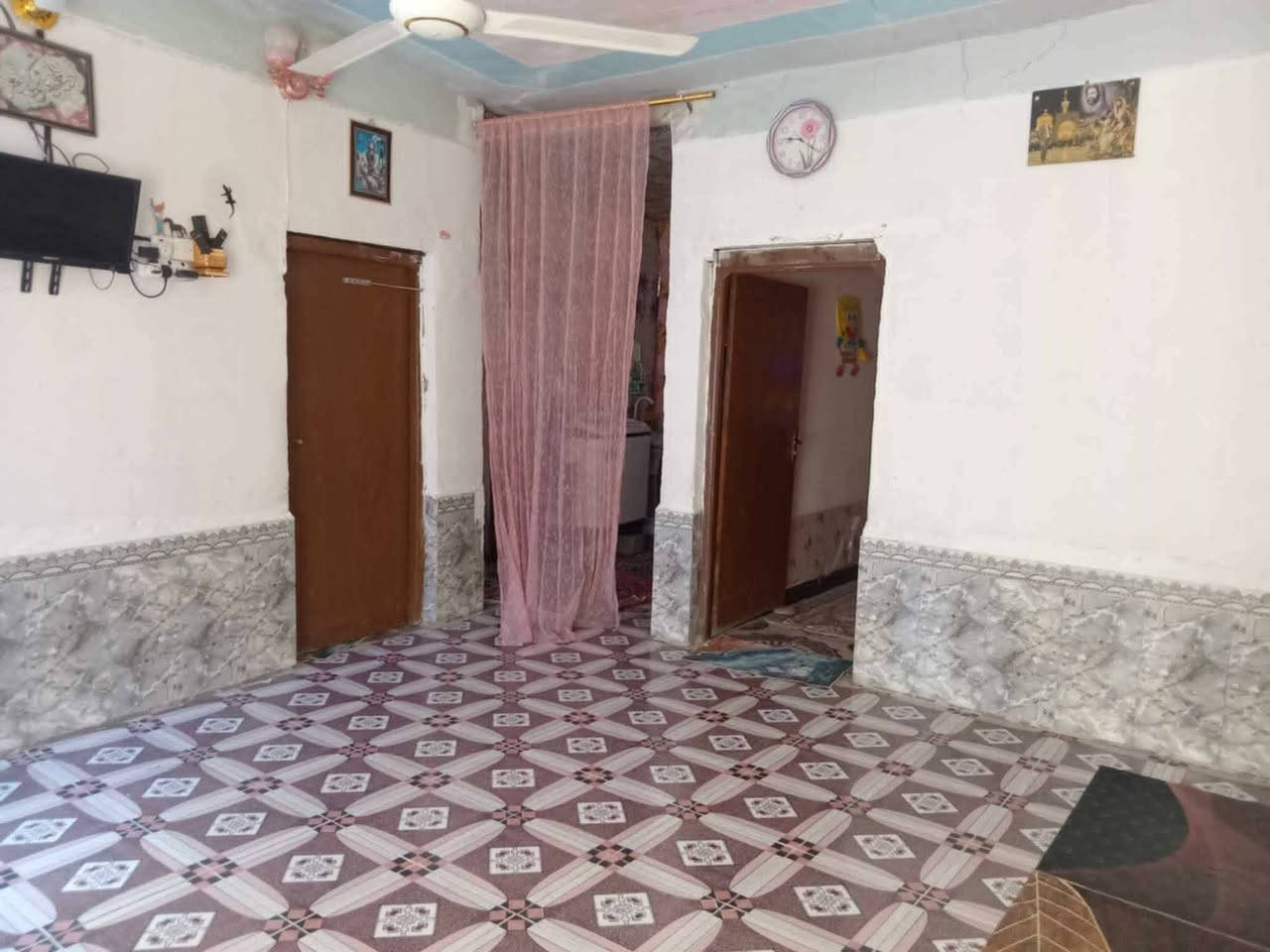 السَلآْم عَلْيُكّمٌ وٍرٍحَمُةّ الله وٍبُرٍكآتُهْ
بيت زراعي گرمه بني سعيد قريب على بيت سعدي طريقه 4م 
مساحه 270م 

غرف عدد 2 ومطبخ وصحيات خارجية وهول وديوانيه وحديقة وحمام داخلي 

البناء بلوك السقف شيلمان 
البيت طريقه فرعي

السعر💵 مناسب جدا 28 بيه مجال 

نستقبل كافة العروض سوك شيوخ وگرمه بني سعيد قطع طابوصرف  أو زراعي للأستفسار اكثر
مراسله 📩الصفحه او الاتصال 📞 على رقمي ***********
متواجدواتساب 👆
