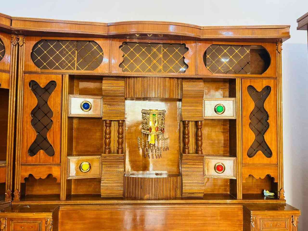 غرفه ام الدنك حطاطه جديده استخدام قليل السعر مليون 300 وبيه مجال بسيط ***********
