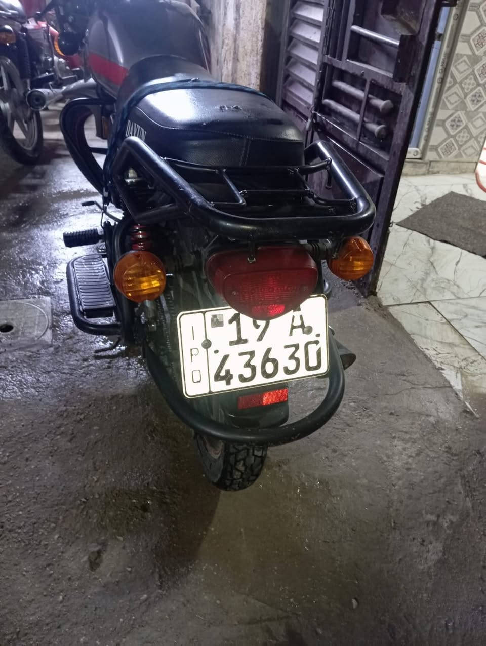 السلام عليكم دايوان نفخ للبيع موديل 22 نضيفه احله من الصور مكينته كلش نضيفه دهن امزويل ابدل سنويه ولوحات انكليزي تحويل مباشر سعرهه1900وبيهه مجال بسيط مكاني مقابل حي العباس
***********
