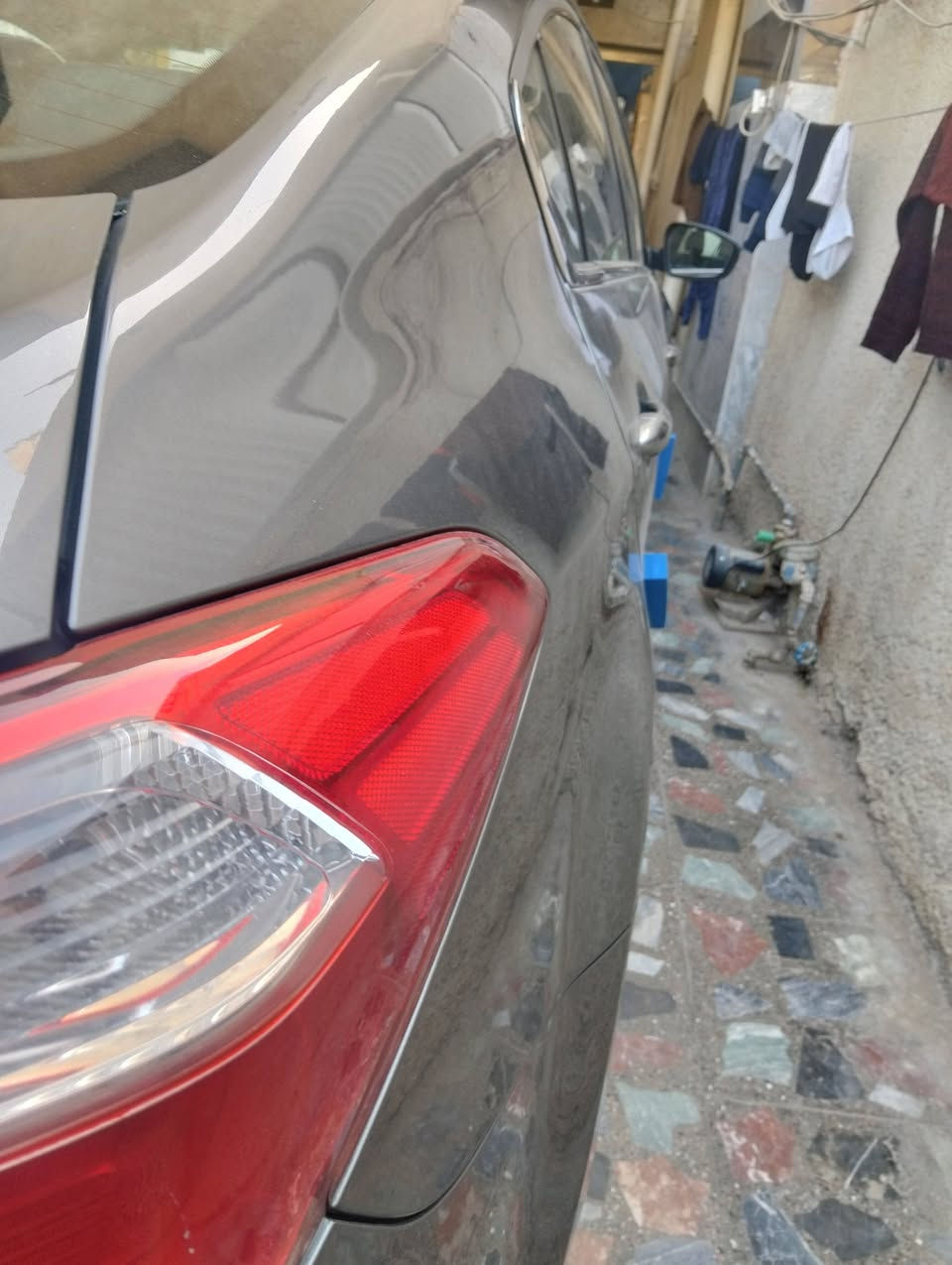 شباب كيه فورتي فول مواصفات موديل 16 كير مكينه فول  نضيفه حيل السعر 120 المكان شهداء البياع 
***********
