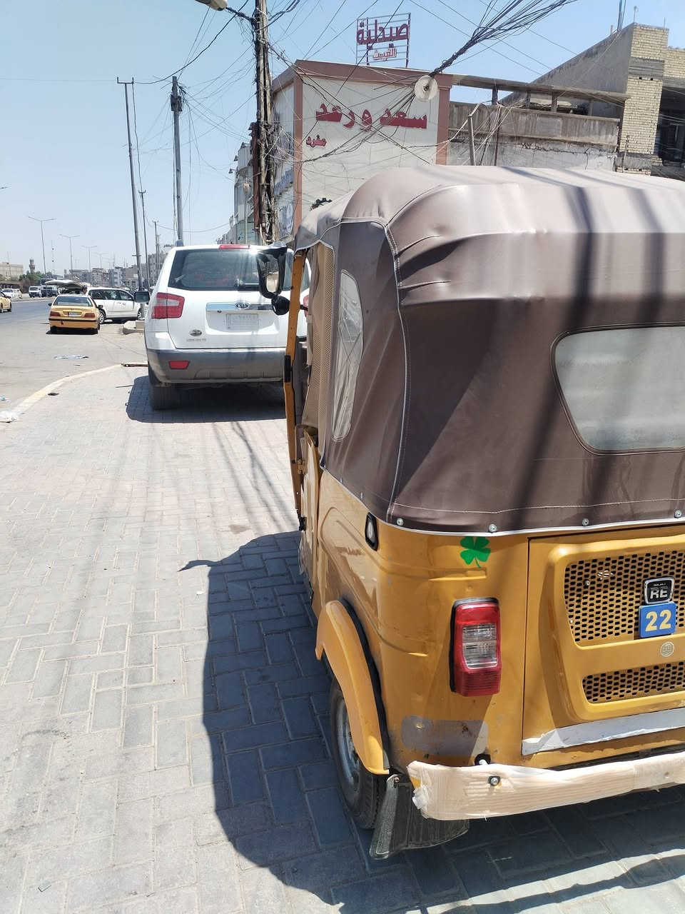 تكتك 21 لونين  تجي تكلب وتاخذ الكشر بي تلحيضات بسيطة مكفولة كير ومحرك واكسل التكتك نظيفة ونصبتها حلوة كدامكم مكاني بغداد السعر 8وربع وبيها مجال الأتصال ***********
