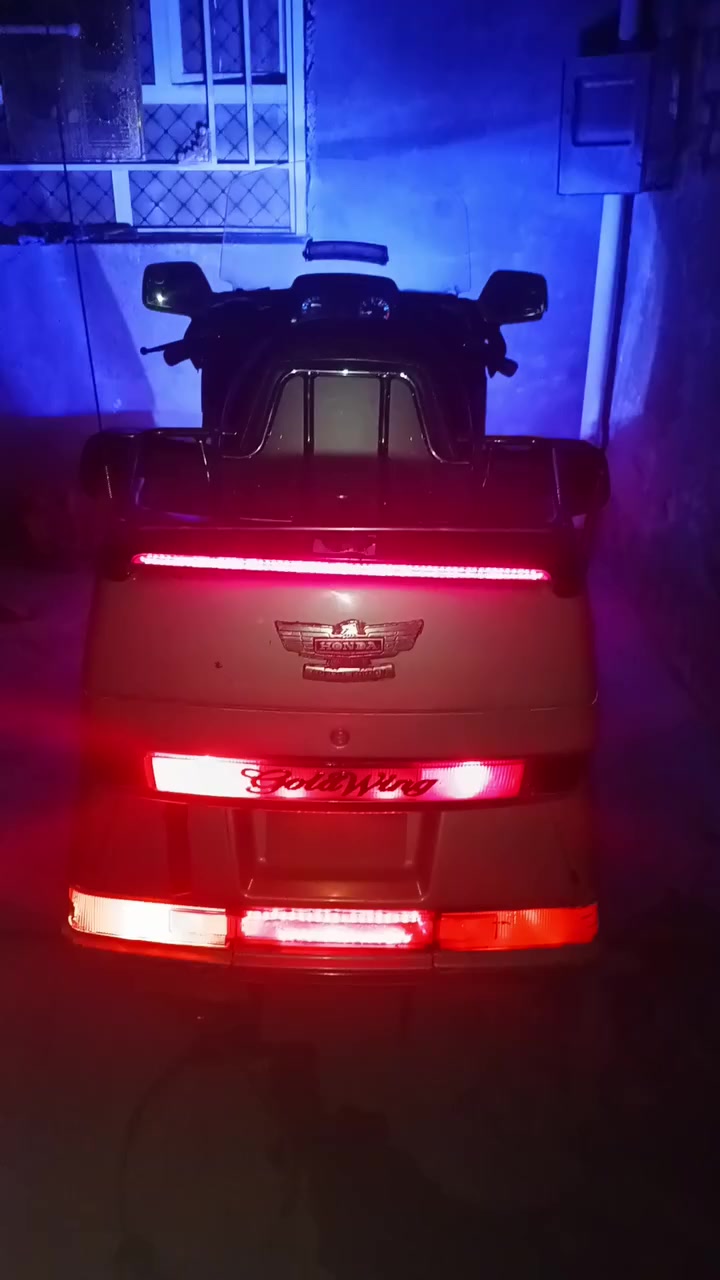 سلام عليكم .... كولدن 1500..كلشي بيه شغال  جك ..بيك... تاير خط ابيض ...الدراجه مكاتبه فقط
..سعر 22. ...    ...هاذ رقمي شاري تصل مو شراي لا تعبني وبس تراسل ..... ***********
