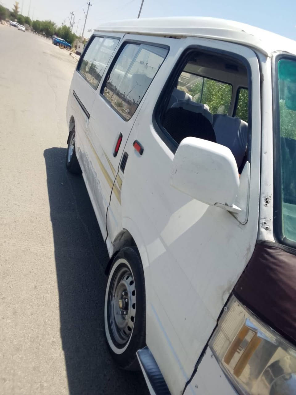 السلام عليكم كيا فتون موديل 2008 سيارة مكينة وگير نضيفات اكسل بيه صووت تخم تاير نضيف عليها( 1,200) على المشتري سعرها(30) وبيها مجال المكان (بغداد البياع الشهداء)  الرقم ***********
