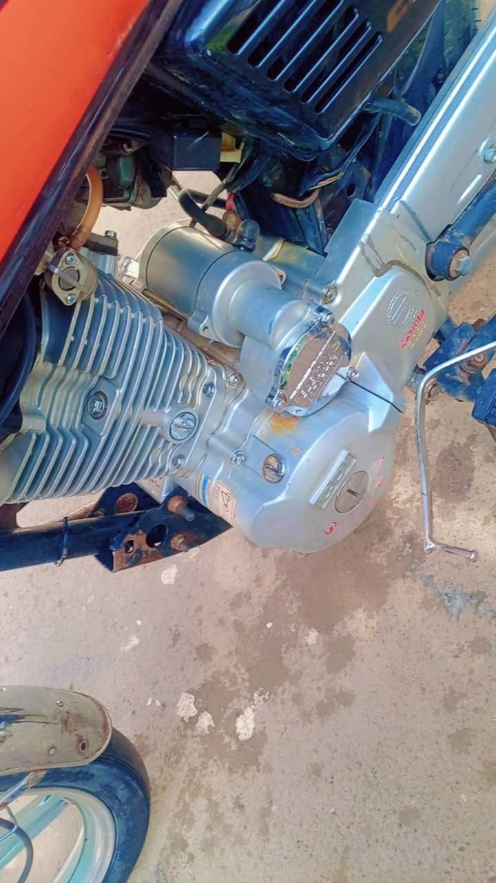 دراجه سيفان مديل ٢٠ نضيف أوراق كامله  السعر ٤٠٠ وبيه مجال الشراي يتصل مكان تقاطع القدس***********
