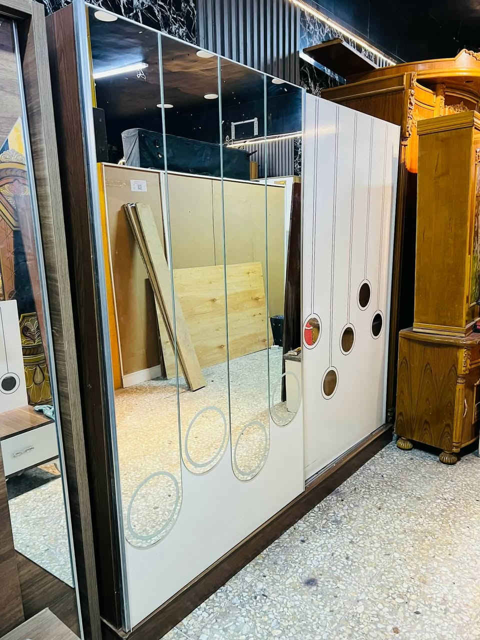 نضافه فول سارعو بلحجز نقل وشد داخل بغداد مجاني 450بيهه مجال


**إذا كنت صاحب هذا الإعلان وتريد حذفه لأي سبب، رجاءا أرسل رسالة إلى الدعم الفني**