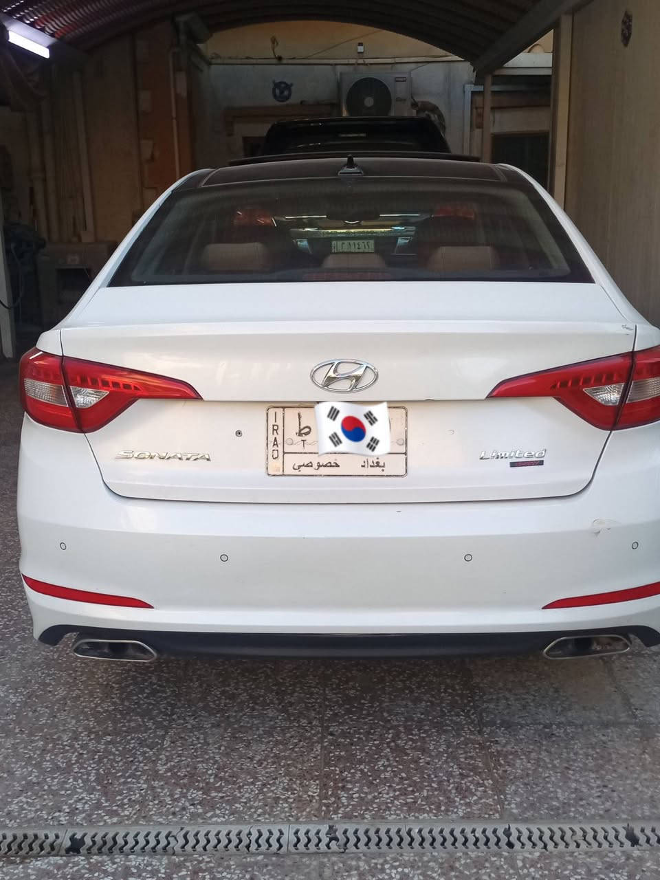 السلام عليكم 
سوناتا 15 وارد امريكي اني مستوردها فول مواصفات لل اخير  ال Vip لمتد رادر امامي رادر خلفي مكينه 2400 داخل قرميدي ماشيه 92 الف بنوراما فول مواصفات كشنات حار بارد السياره حادث من أمريكا ربع بنيد ربع جاملغ والجنطه الخلفي صبغ 3قطع صبغ 
علما السياره ليبل واحد شرط
السعر :130بيها مجال حق الجيه
مكاني :بغداد الوزيريه 
للاستفسار :***********
