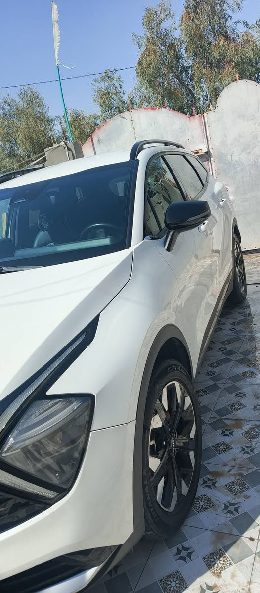 سلام عليكم سياره سبورتج 23 وارد امريكي حادثها شويه بلوجه الجاملق والبنيد بدون دواخل المكان بابل فول مواصفات ما عدى البنرامه السعر 195 وبيها مجال ***********
