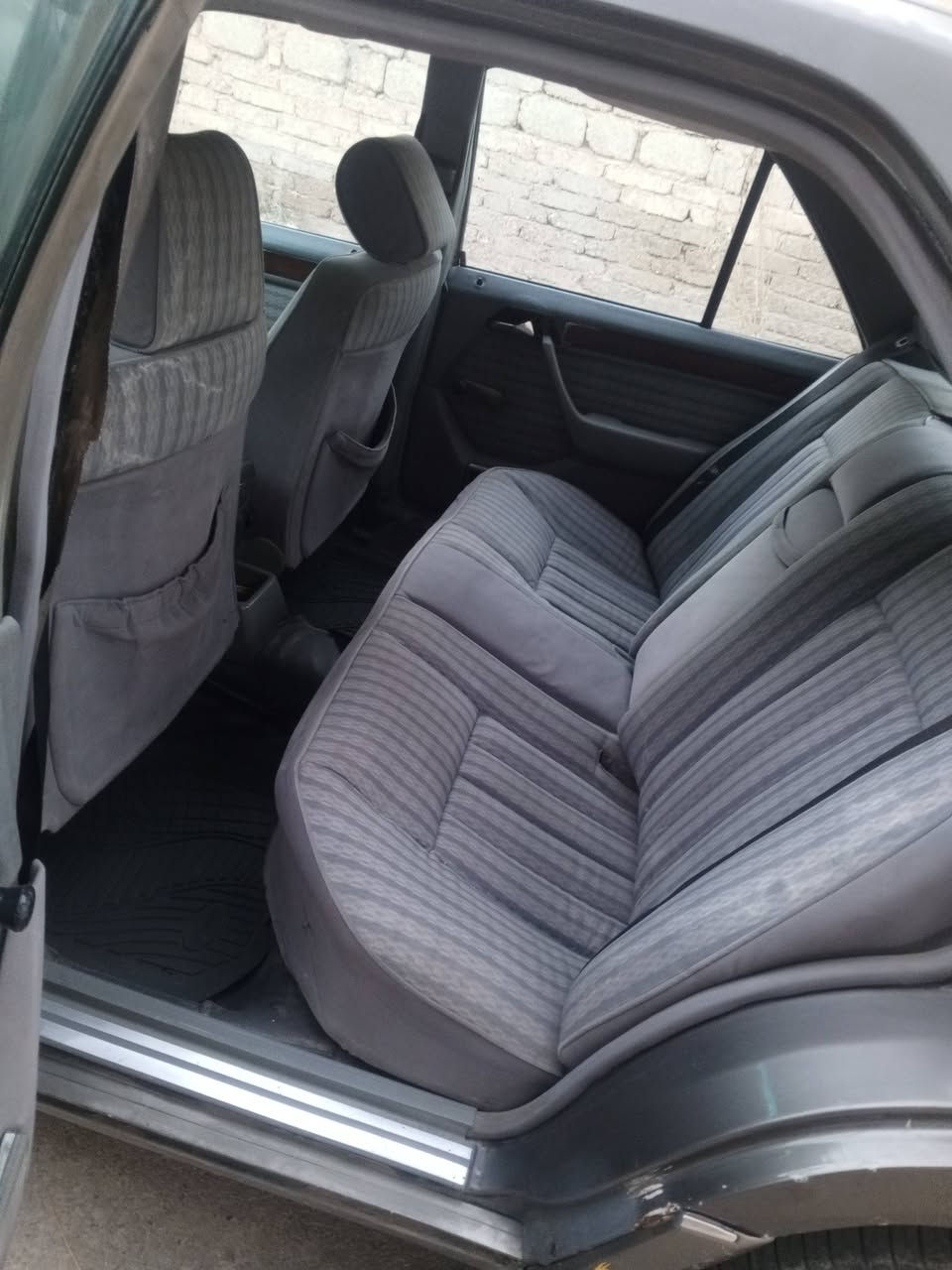 سلام عليكم سياره مارسيدس كله شغاله كير محرك تايرات غرفه كله نضيف ارقام السياره صدامي سنويه صاقطه مكان السياره ديالى الوجيهيه السعر 27وبيه مجال ***********اتصل غير متواجد فيس بوك/ملاحضه مكلف بل نشر
